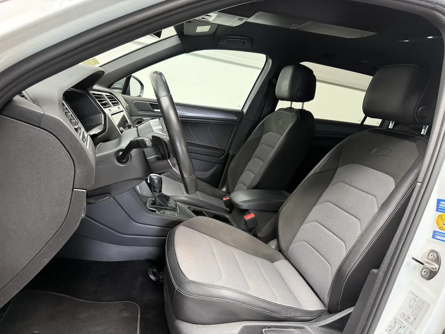 Volkswagen Tiguan Allspace R-Line/LED/VIRTUAL/ACC/PDC/19´ALU Weiß - 2