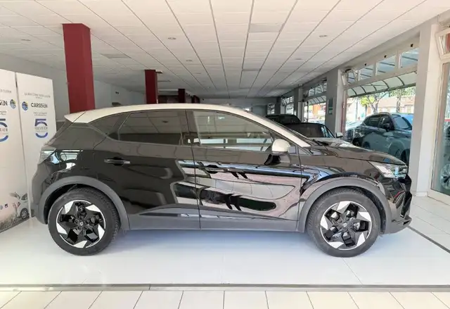 Renault Captur view 4