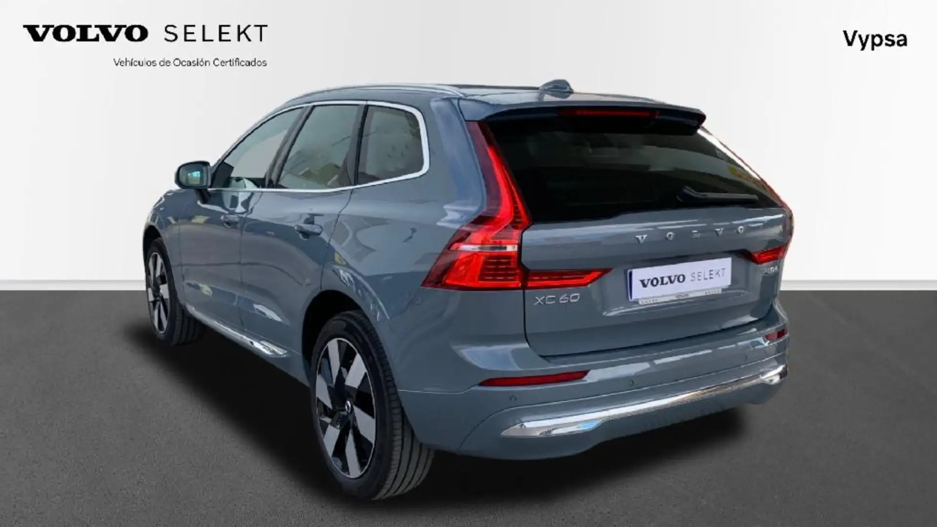 Volvo XC60 B4 Plus Bright FWD Aut. - 2