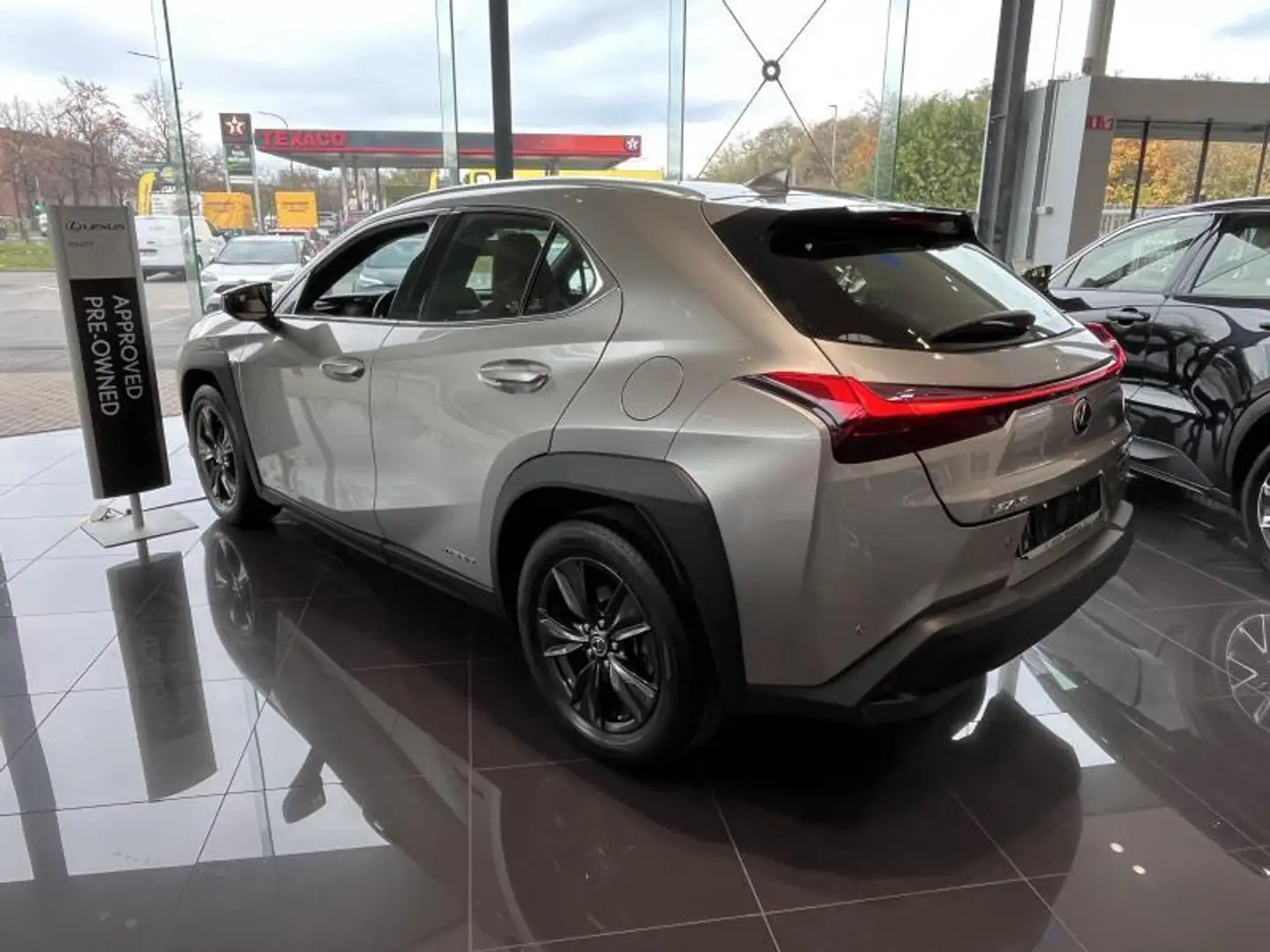 Lexus UX 250h 2.0 250H FWD 5D Gris - 2