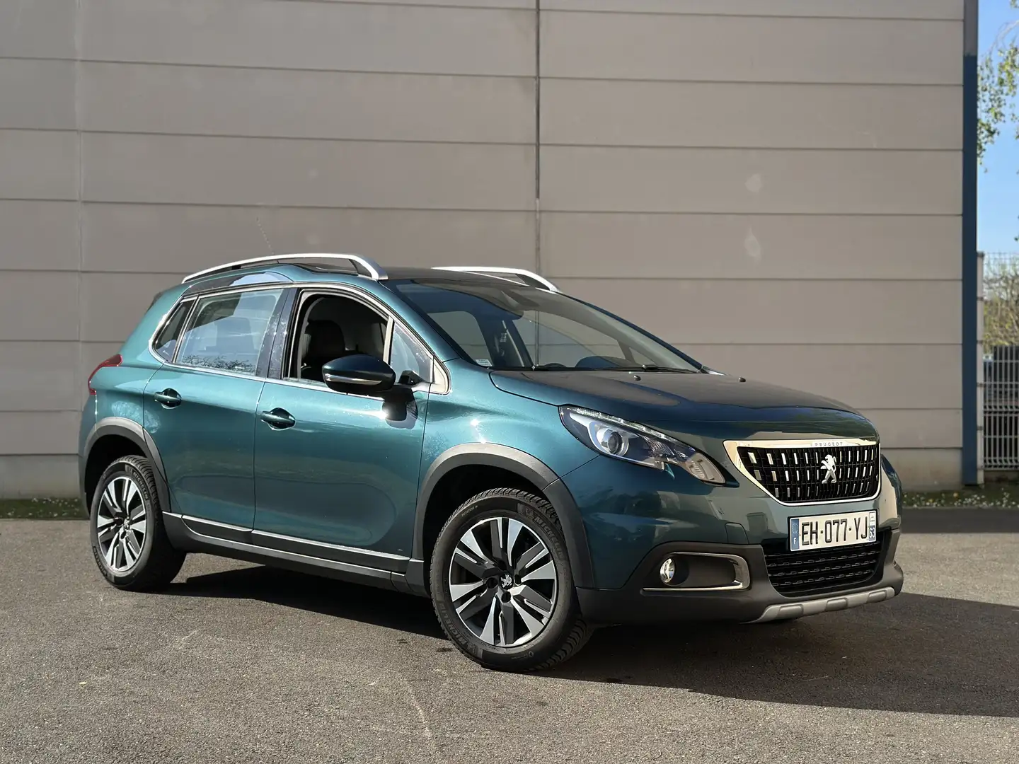Peugeot 2008 1.2 PureTech 130ch S&S BVM6 Allure - 1
