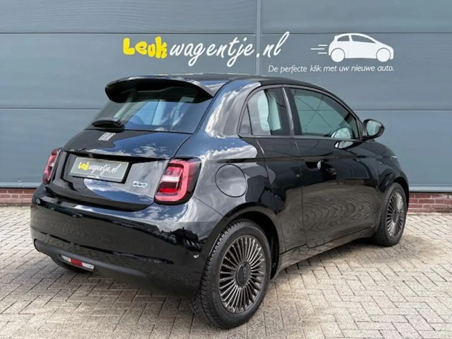 Fiat 500e 3+1 Urban 42kWh *fabrieksgarantie *eerste eig. Zwart - 2