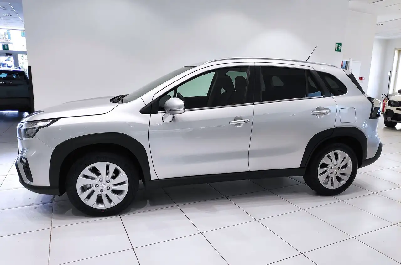 Suzuki S-Cross 2025