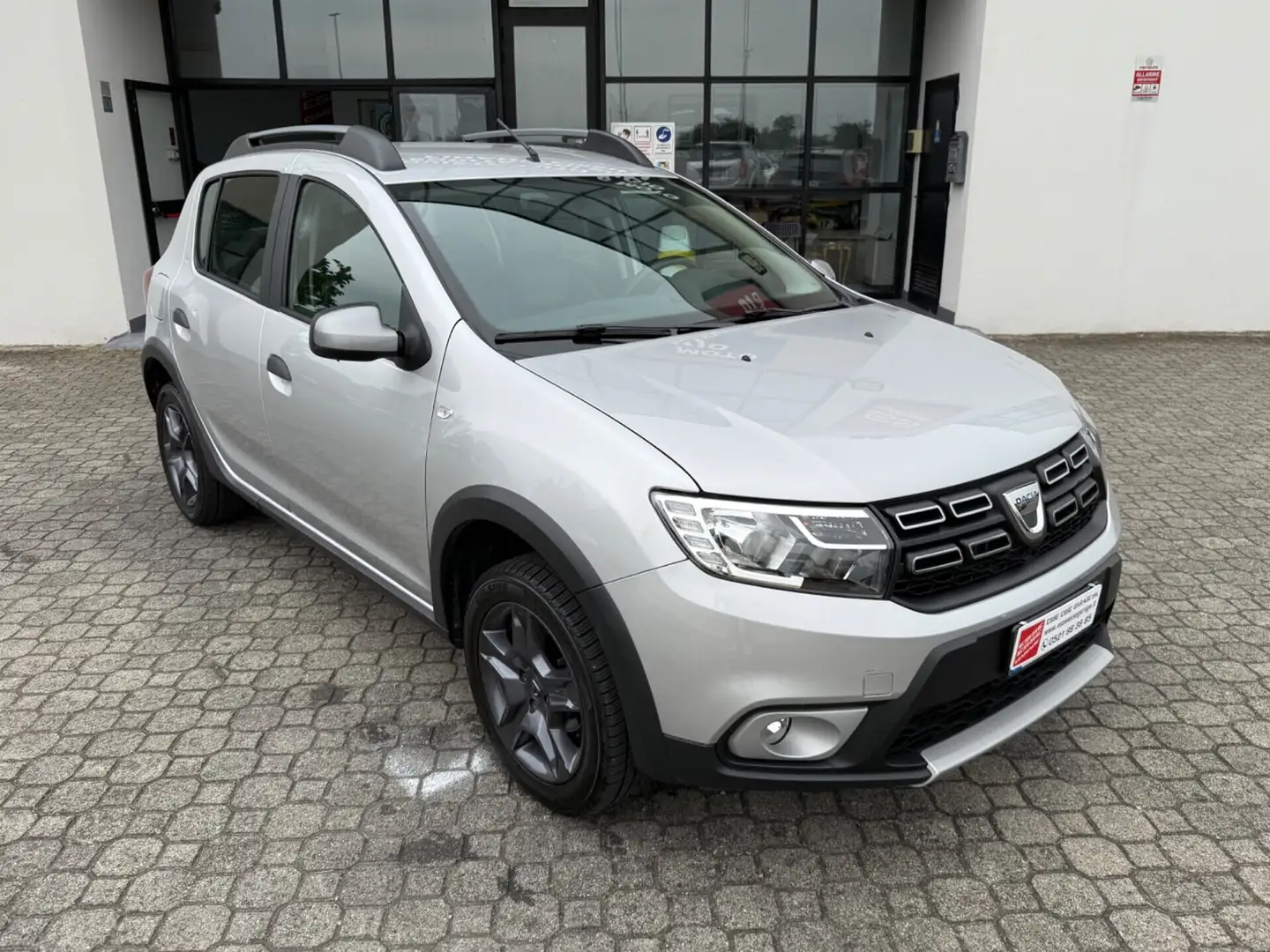 Dacia Sandero 0.9 TCe 12V T-GPL 90CV S&S Serie Speciale Brave Grey - 2