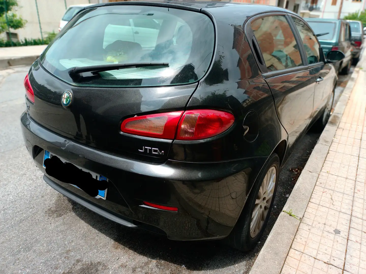 Alfa Romeo 147 Distintive - 1