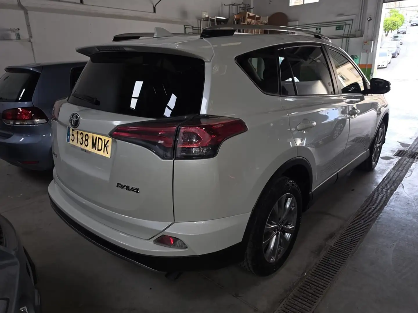 Toyota RAV4 150D Advance 2WD Blanco - 2