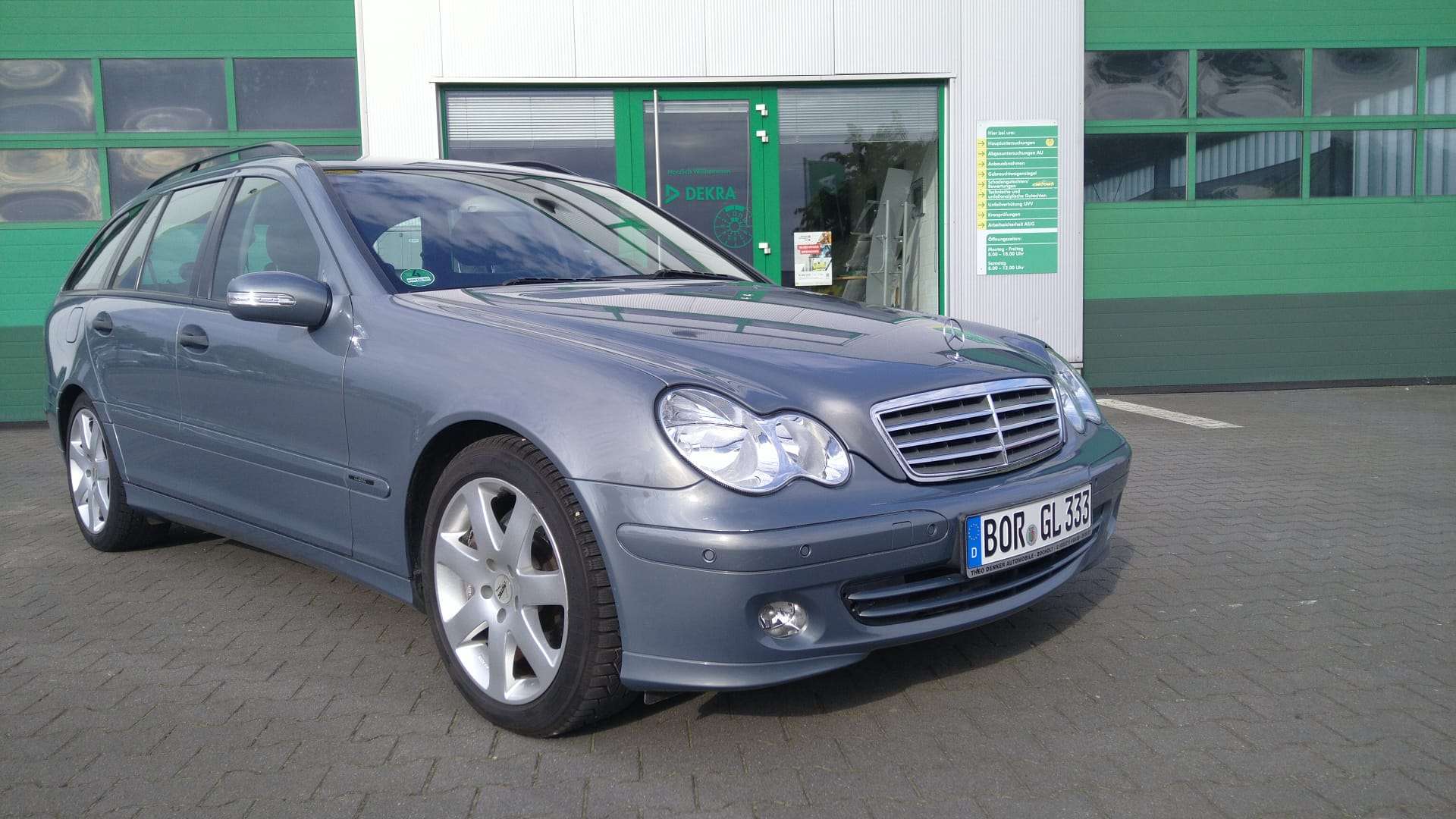Second hand Mercedes Benz C-Class 240
