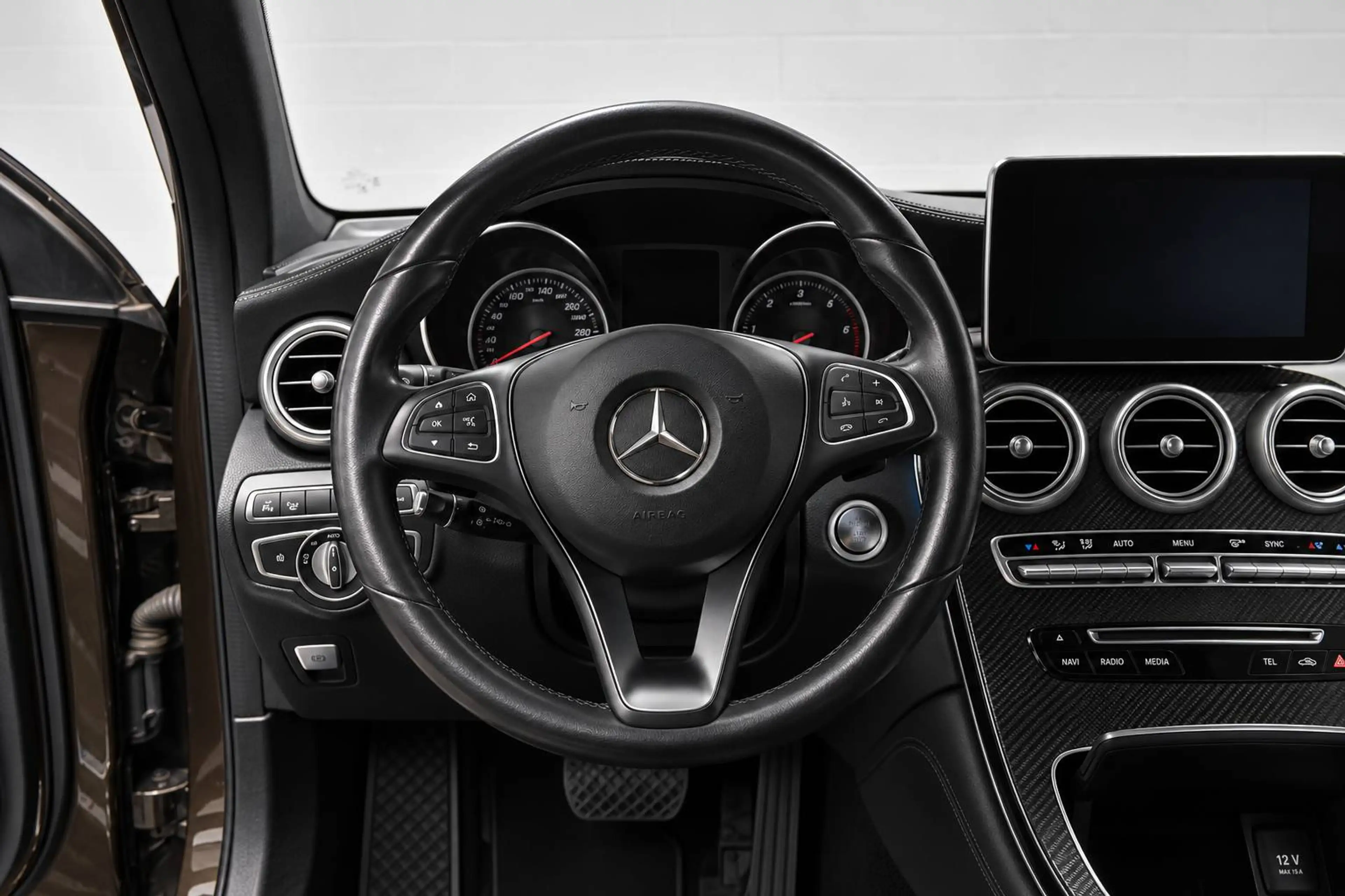 Mercedes-Benz GLC 250 GLC Coupé 250 4-Matic *BURMESTER*CUIR*NAVI*CAMÉRA* — photo 11