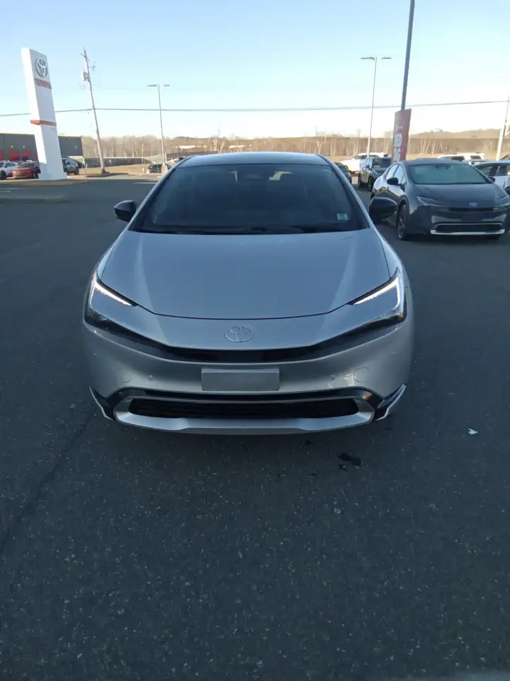 Toyota Prius снимка Toyota Prius