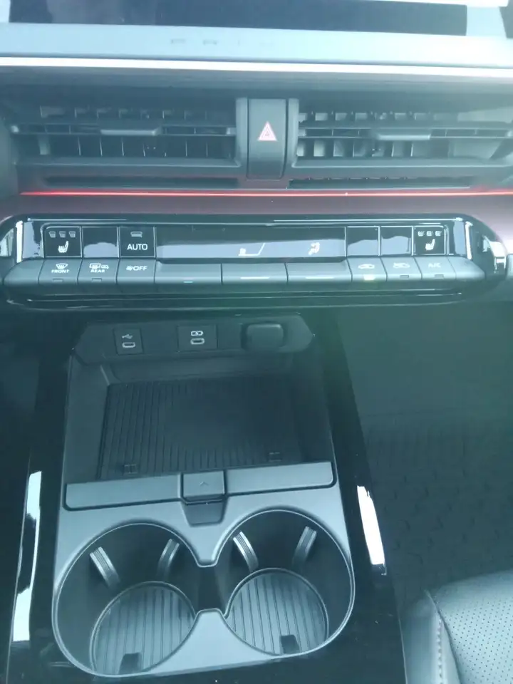 Toyota Prius снимка Toyota Prius