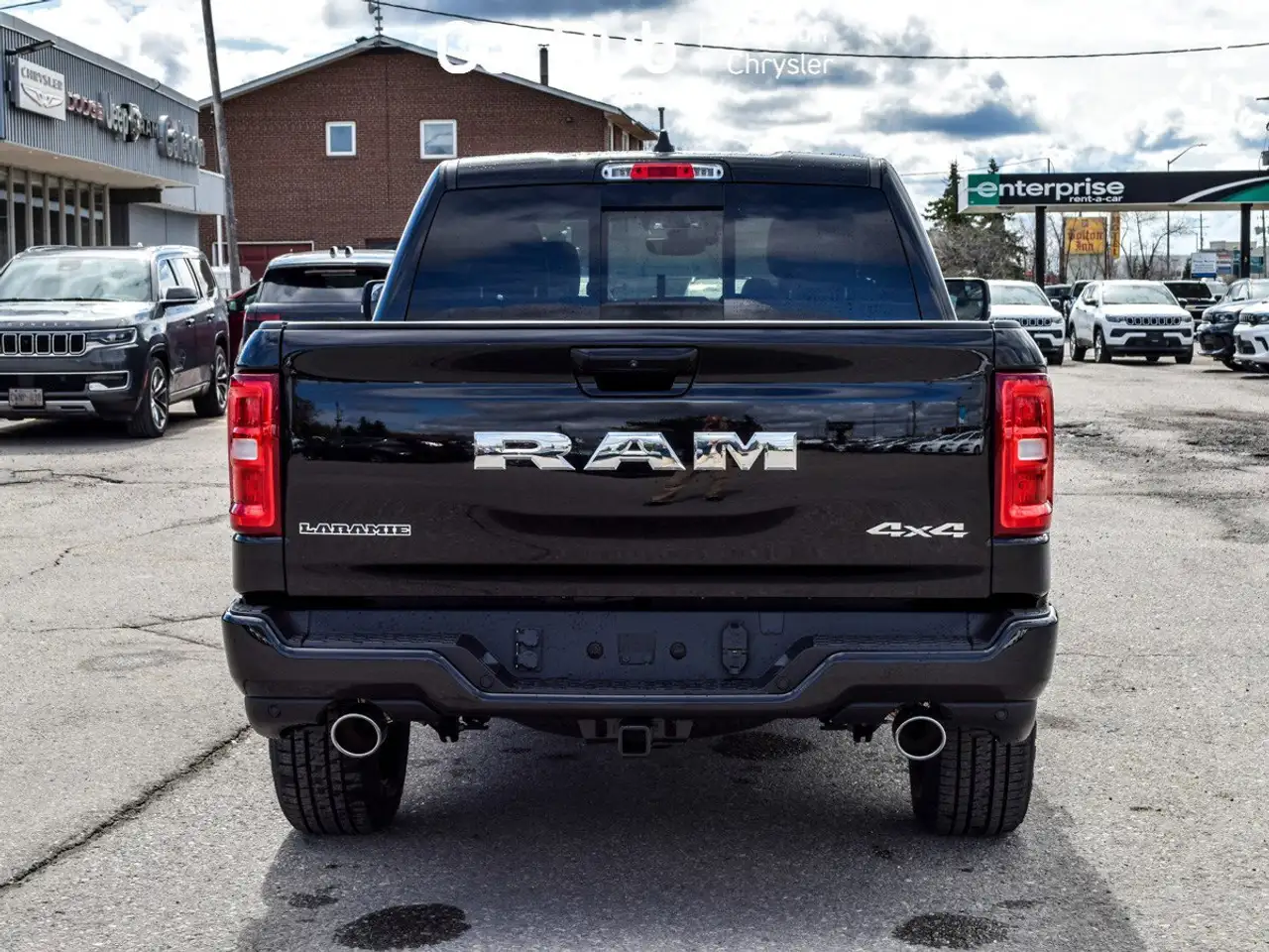 RAM 1500 снимка RAM 1500