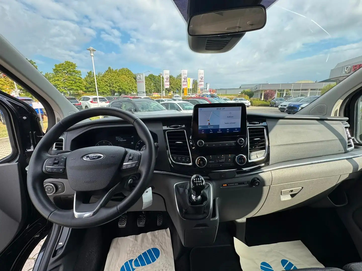 Ford Tourneo Custom 2,0 320 L2 Titanium X AHK Schwarz - 2