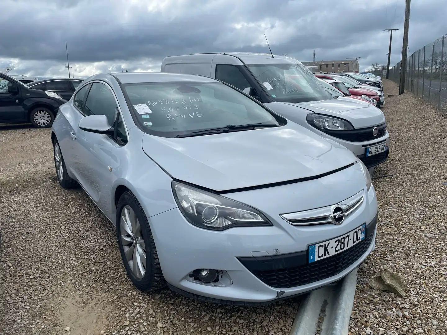 Opel Astra Astra GTC 2.0 CDTi 165 / CK287 Gris - 1