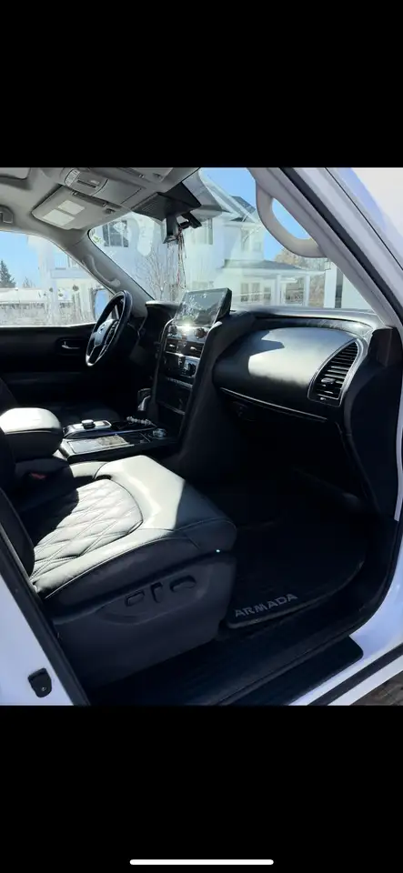 Nissan Armada снимка Nissan Armada