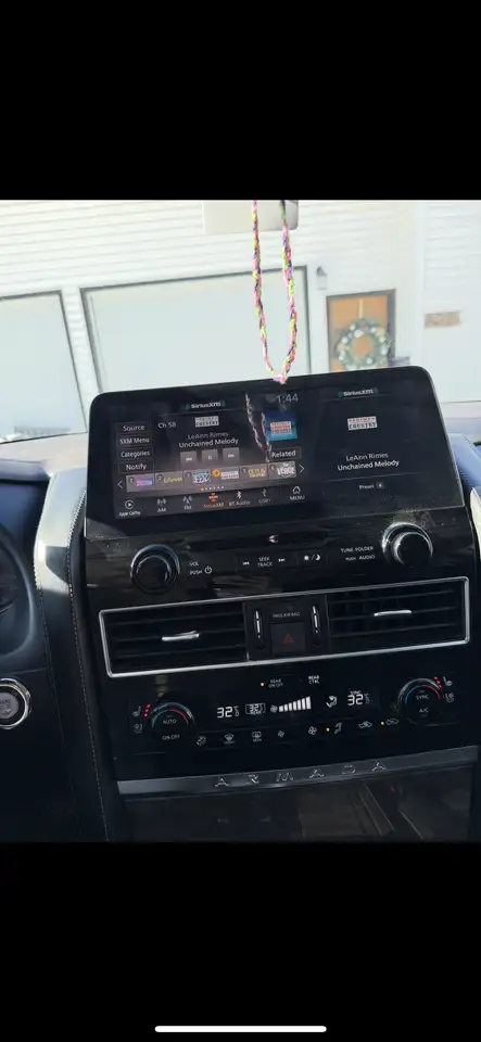 Nissan Armada снимка Nissan Armada