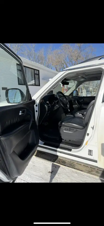 Nissan Armada снимка Nissan Armada