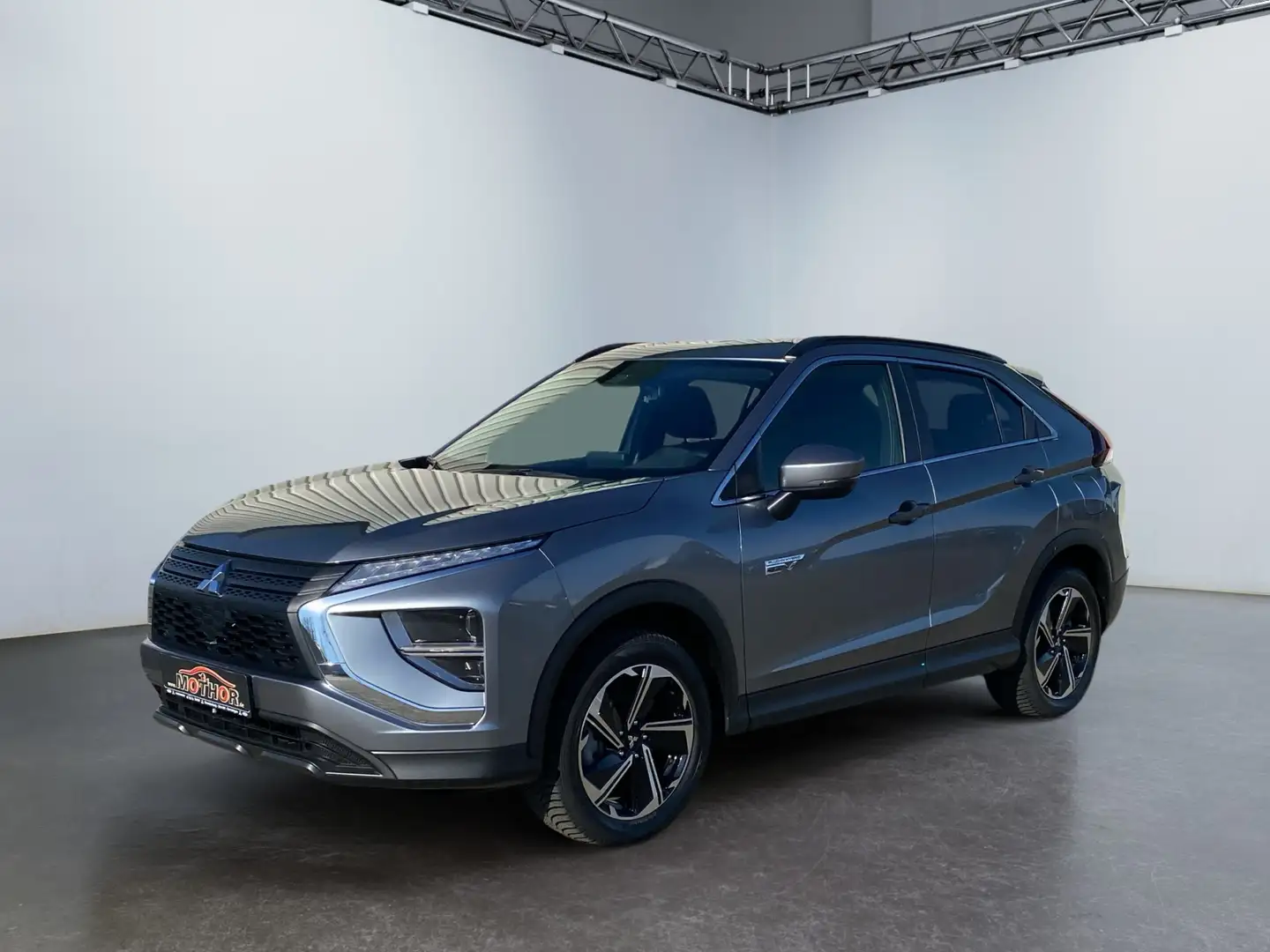 Mitsubishi Eclipse Cross Basis 2.4 PHEV TEMP SHZ KAM FLA Grau - 2