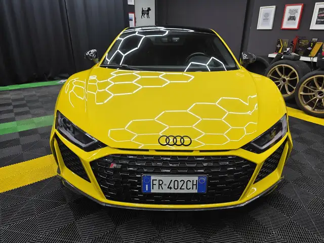 Audi R8