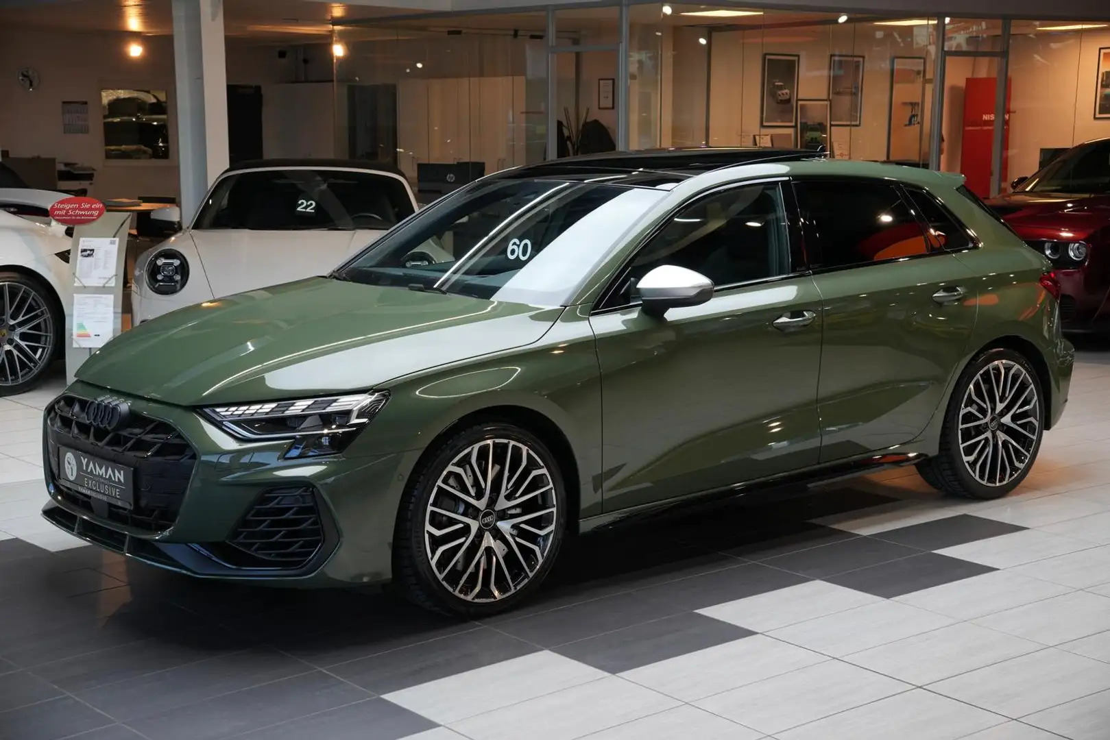 Audi S3 2.0 TFSI Q*Pano*Sonos*Matrix*KeylessGO*S-Sitz Grün - 2