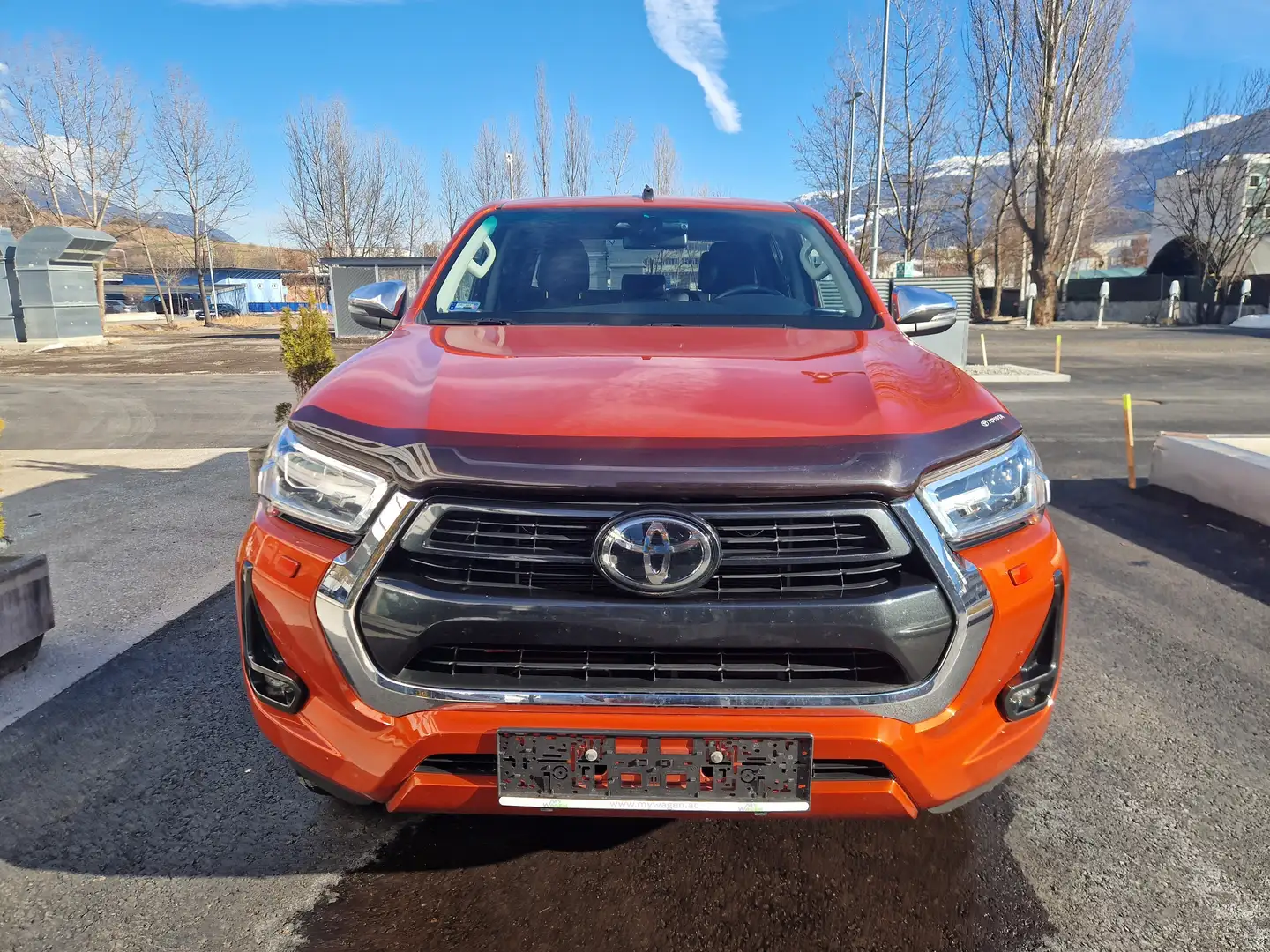 Toyota Hilux EXECUTIVE 4WD 2,8 D-4D Aut. Voll-Top Zustand! - 2