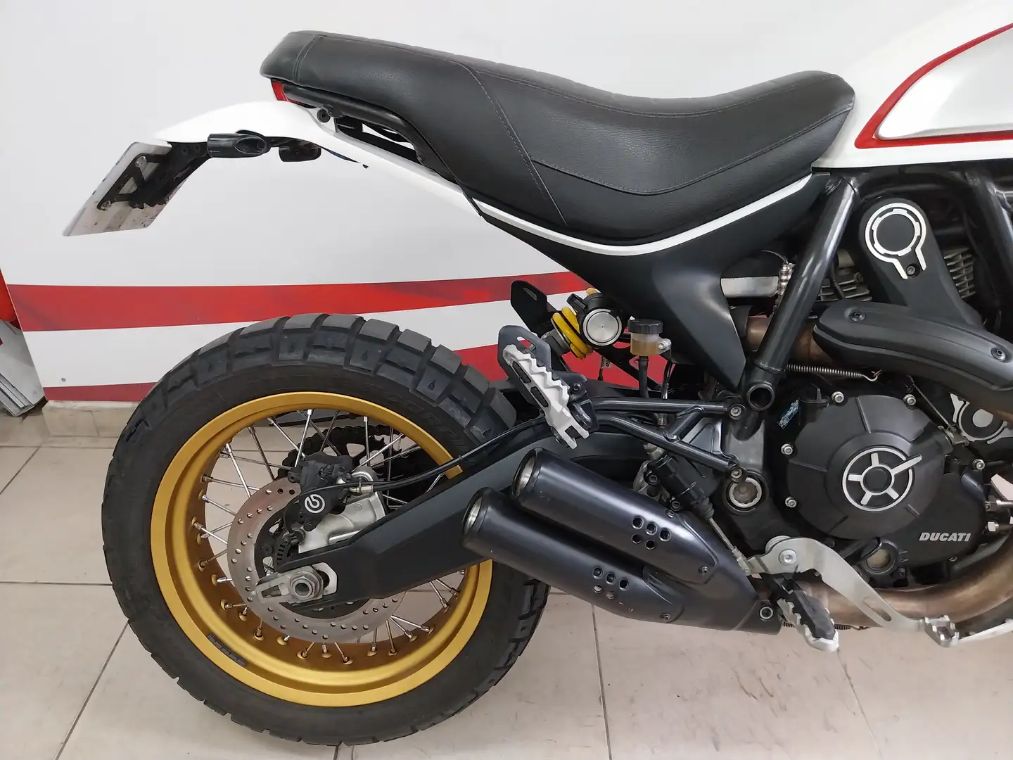 Ducati Scrambler Blanc - 2