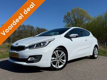 1.6 GDI Business Pack / Camera / Navi / 17" Velgen