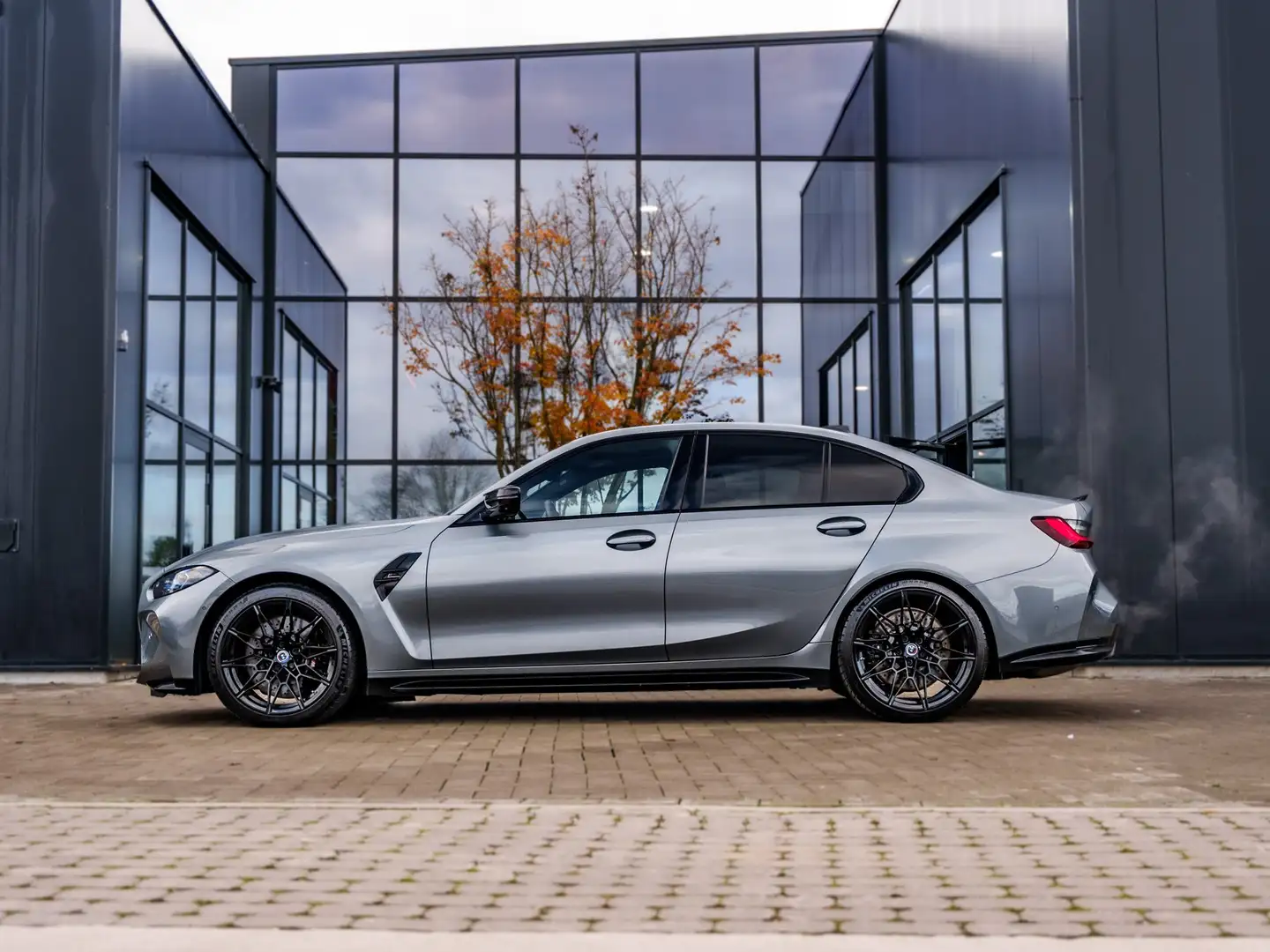 BMW M3 Competition xDrive - Carbon - ACC - HUD - 360° Grau - 2