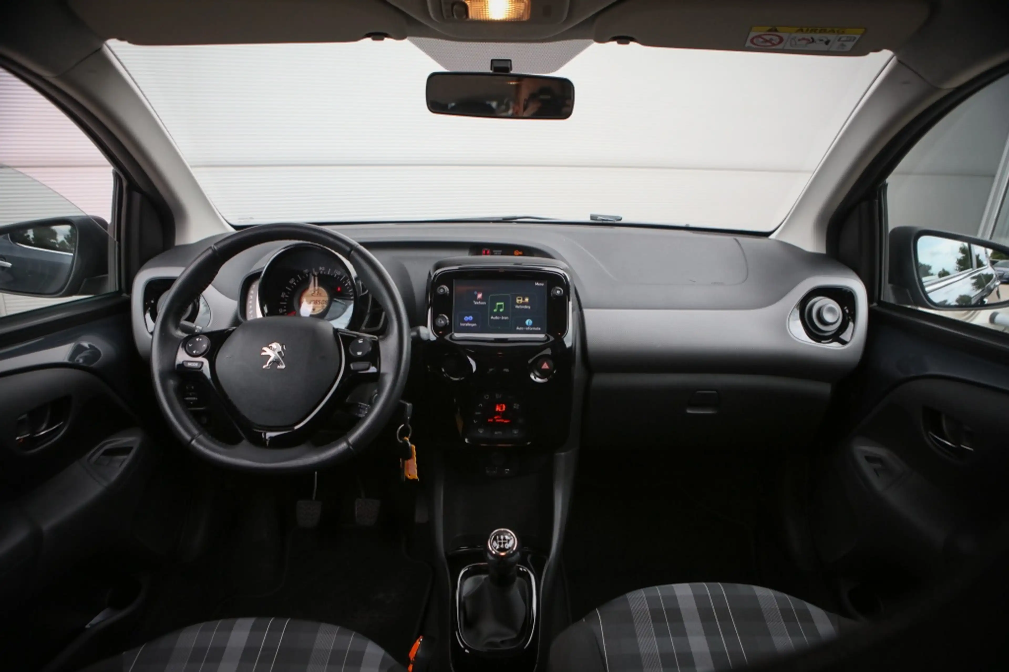 Peugeot 108 1.0 e-VTi Allure | Carplay | Airco | Achteruitrijc — photo 7