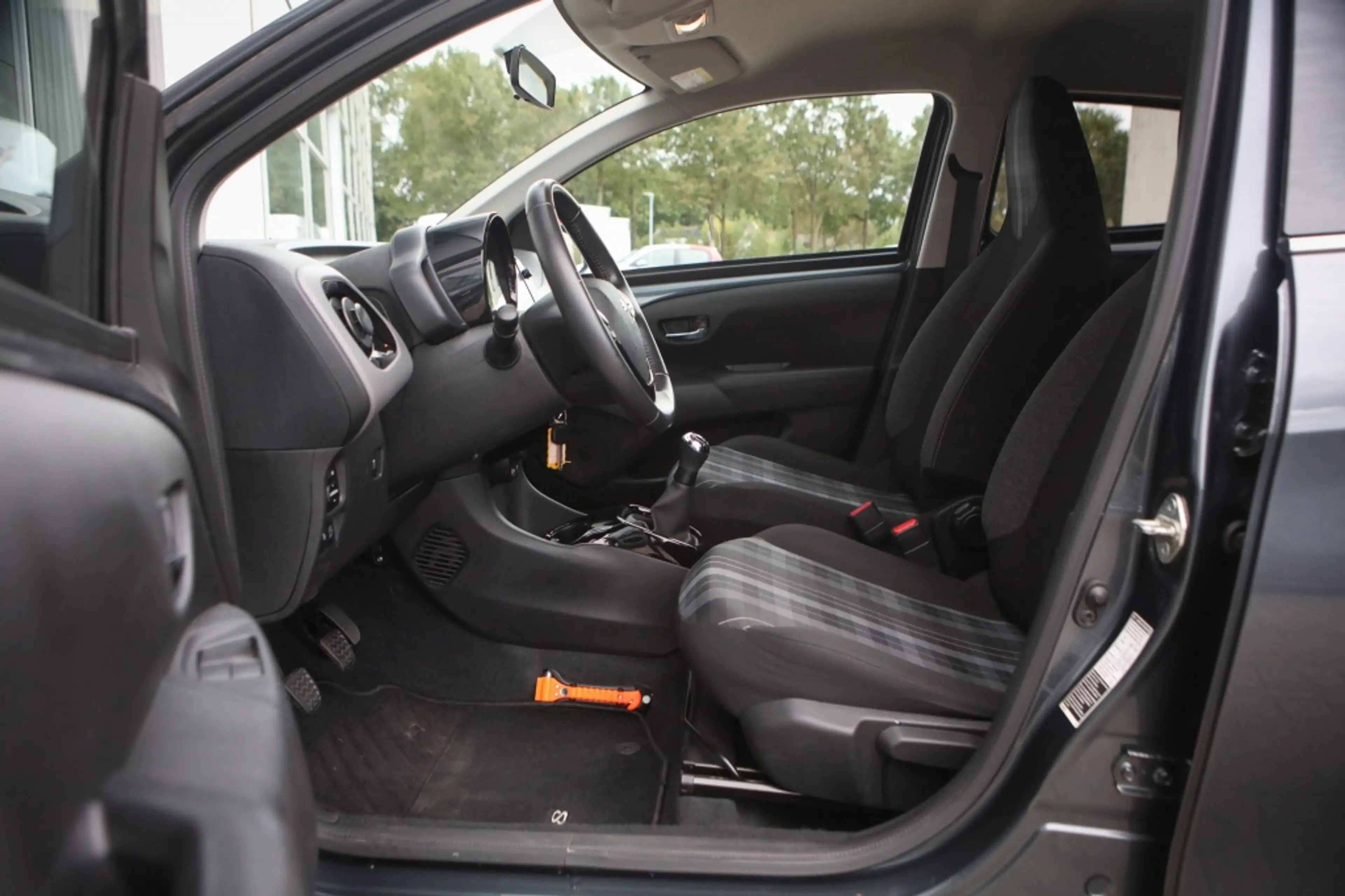 Peugeot 108 1.0 e-VTi Allure | Carplay | Airco | Achteruitrijc — photo 5