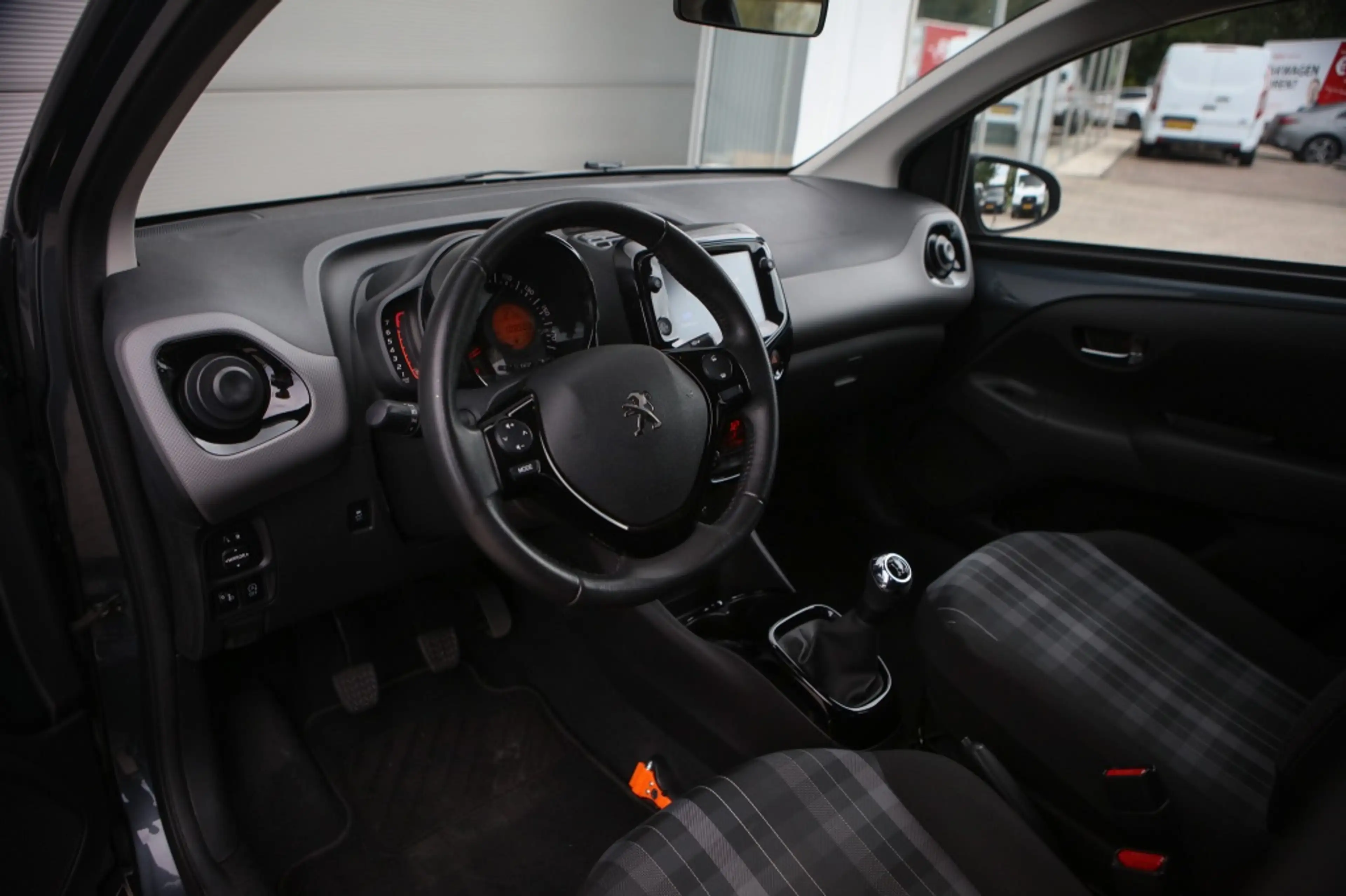Peugeot 108 1.0 e-VTi Allure | Carplay | Airco | Achteruitrijc — photo 3
