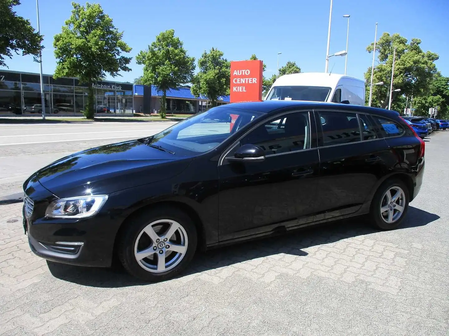 Volvo V60 Business Edition *Navi*Sitzheizung*Tempomat Schwarz - 1