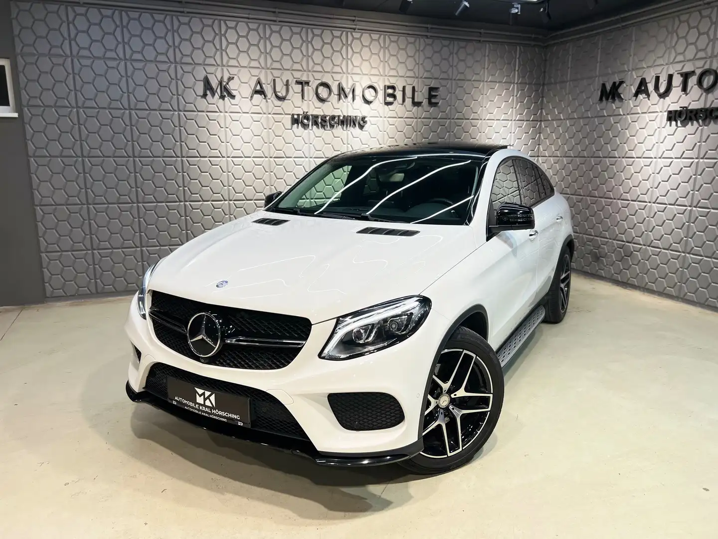 Mercedes-Benz GLE 350 d4Matic*360*AHK*LEDER*MEMORY*AMBIENTE*PANO/SCHIEBE Weiß - 2