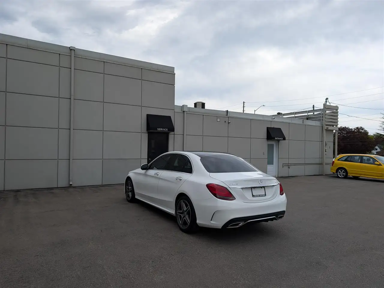 Mercedes-Benz C-Class снимка Mercedes-Benz C-Class