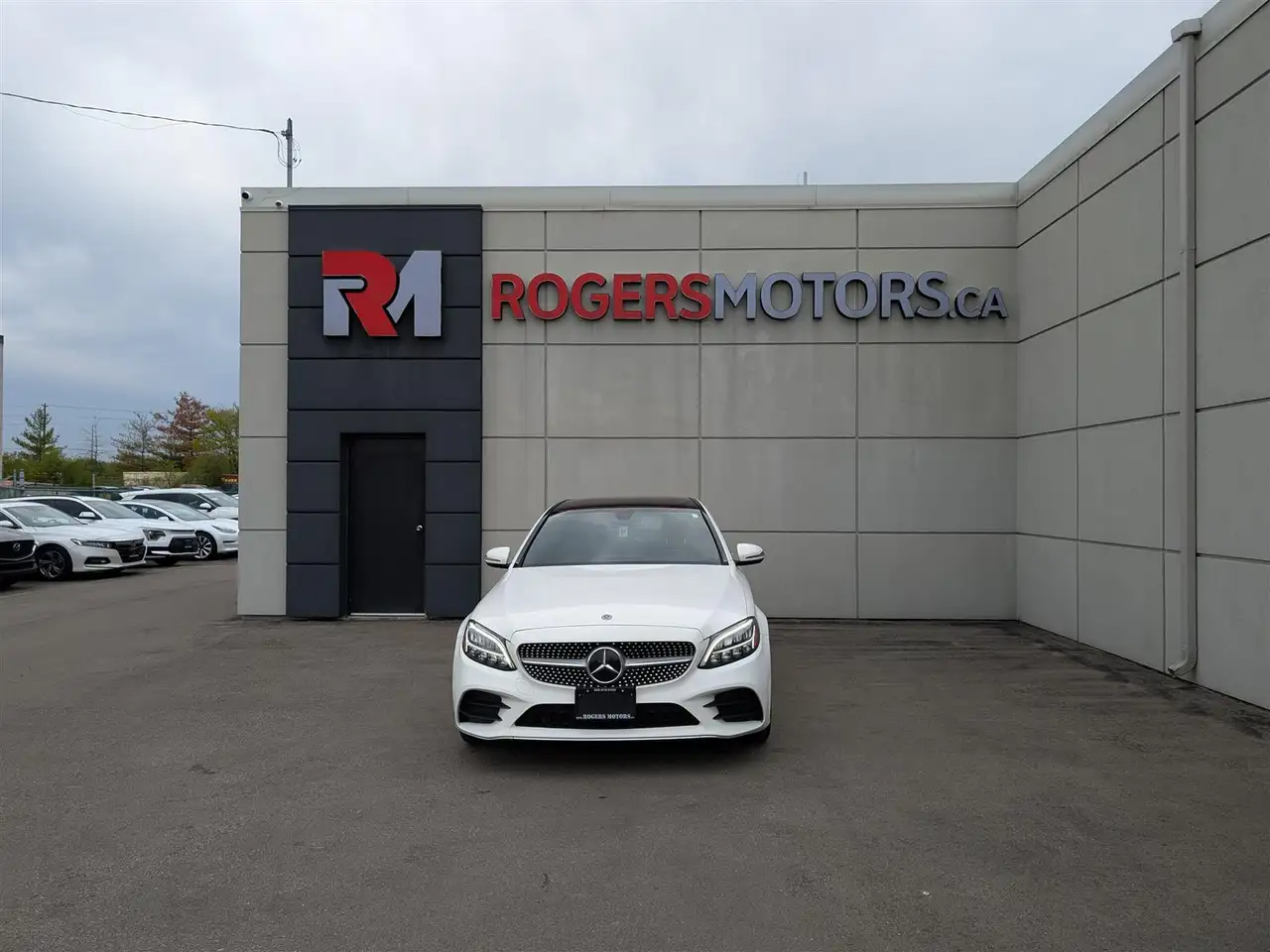 Mercedes-Benz C-Class снимка Mercedes-Benz C-Class