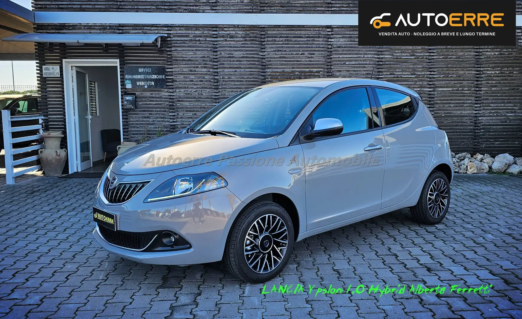 Lancia Ypsilon 1.0 firefly hybrid Alberta Ferretti Grigio - 1