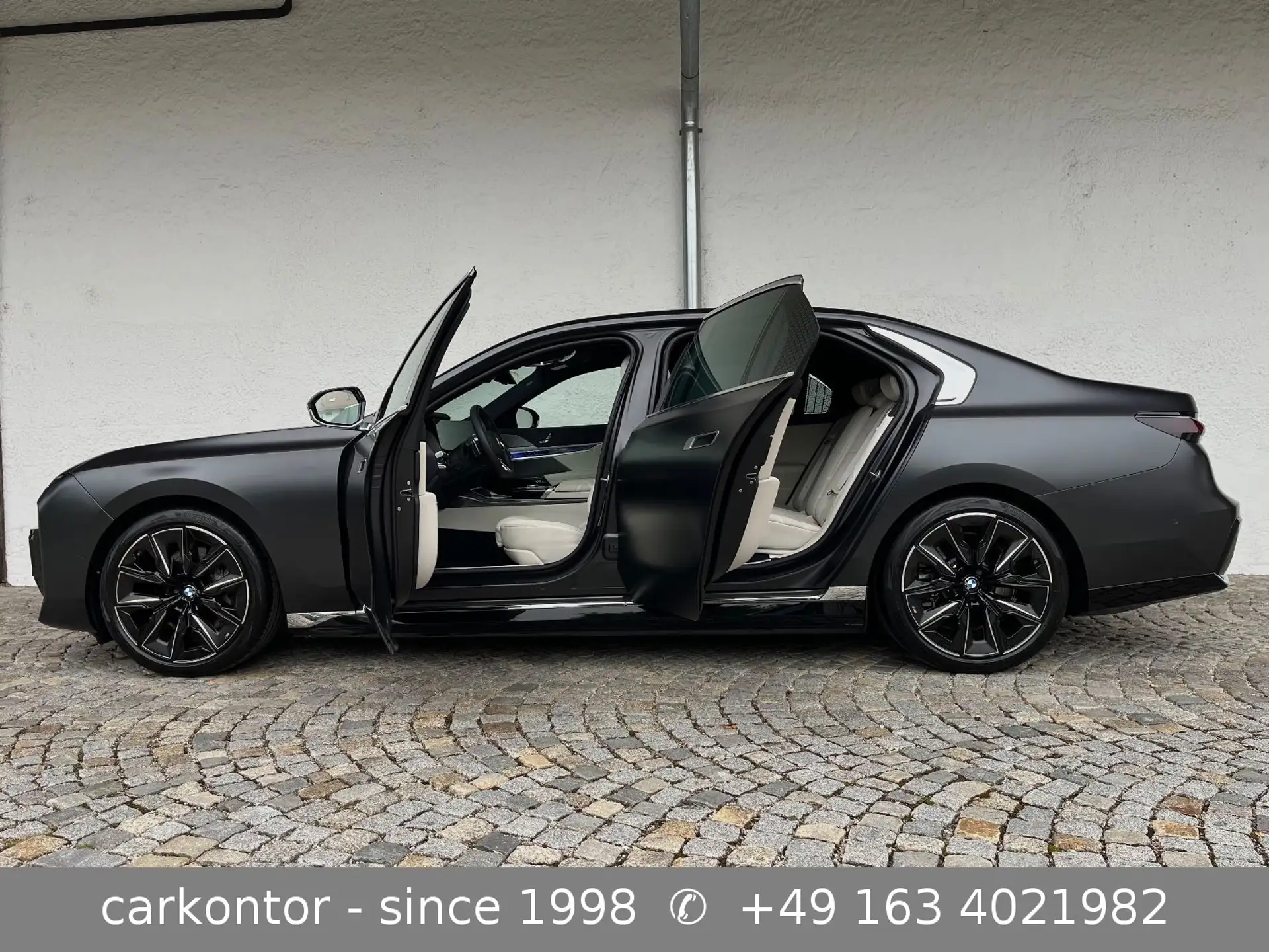 BMW i7 50 2025 블랙 사진 2