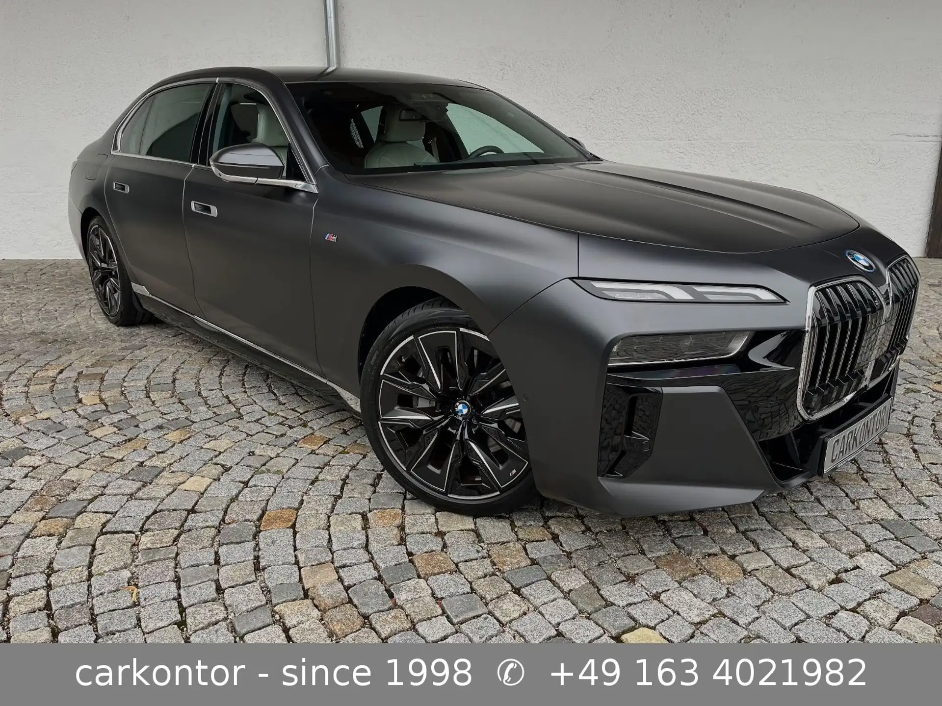 BMW i7 50 2025 블랙 사진 4