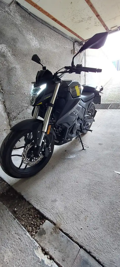 Motron Nomad 125 Black - 2