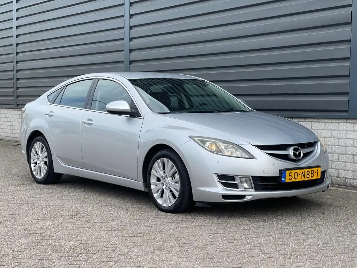 Mazda 6 2.0 CiTD Business Navi, style edition Grijs - 2