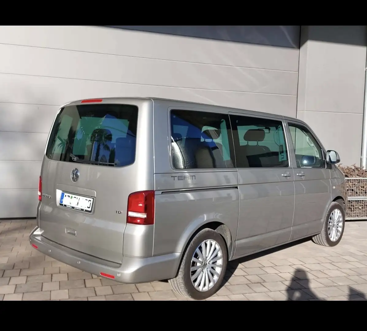 Volkswagen T5 Multivan Startline 2,0 TDI D-PF - 2