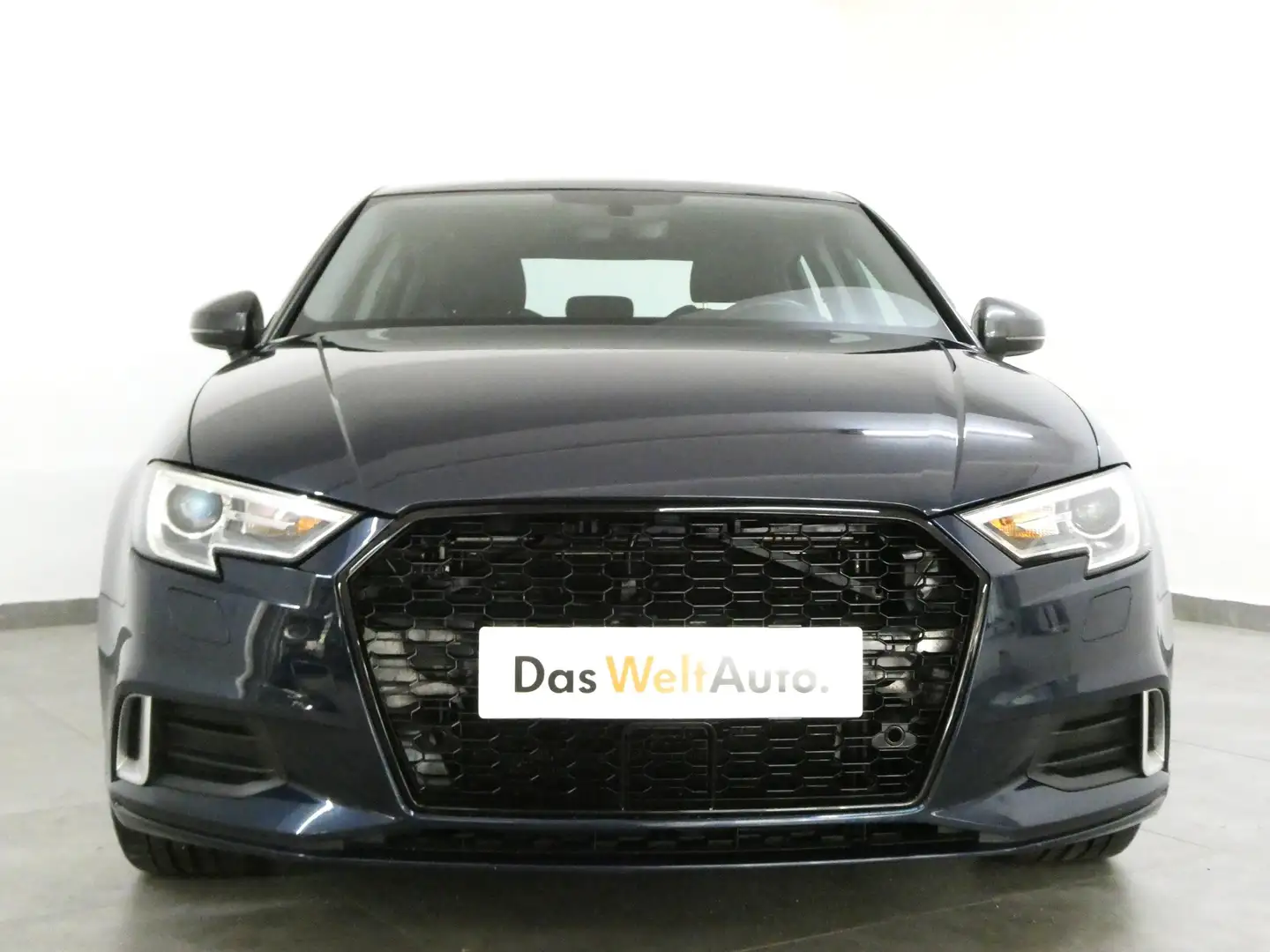 Audi A3 Limo S-tronic "Sport" Xenon Navi Ahk 18" Sitzh Gra Blau - 2