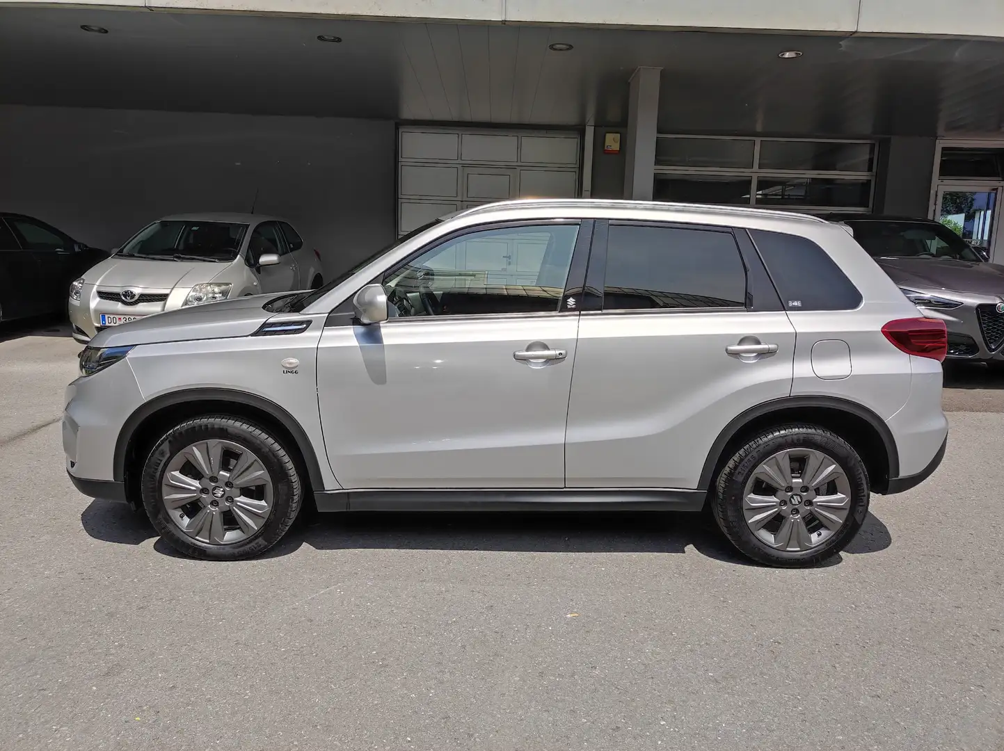 Suzuki Vitara 1,4 GL+ DITC Hybrid ALLGRIP shine light Silber - 2