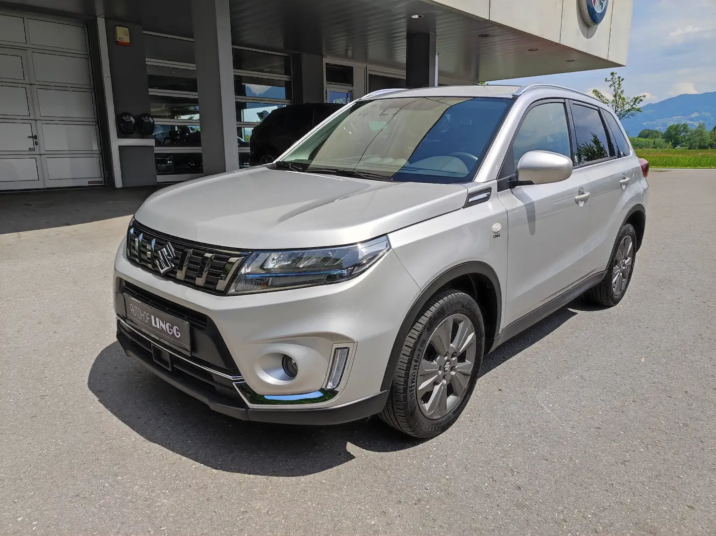 Suzuki Vitara 1,4 GL+ DITC Hybrid ALLGRIP shine light Silber - 1