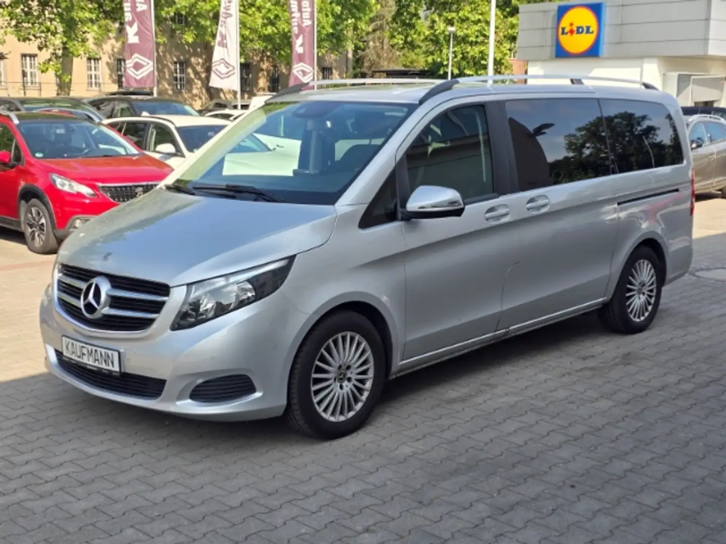 Mercedes-Benz V 220 d EDITION lang 7 Sitze  Sportpaket AHK-abnehmbar N Silver - 1