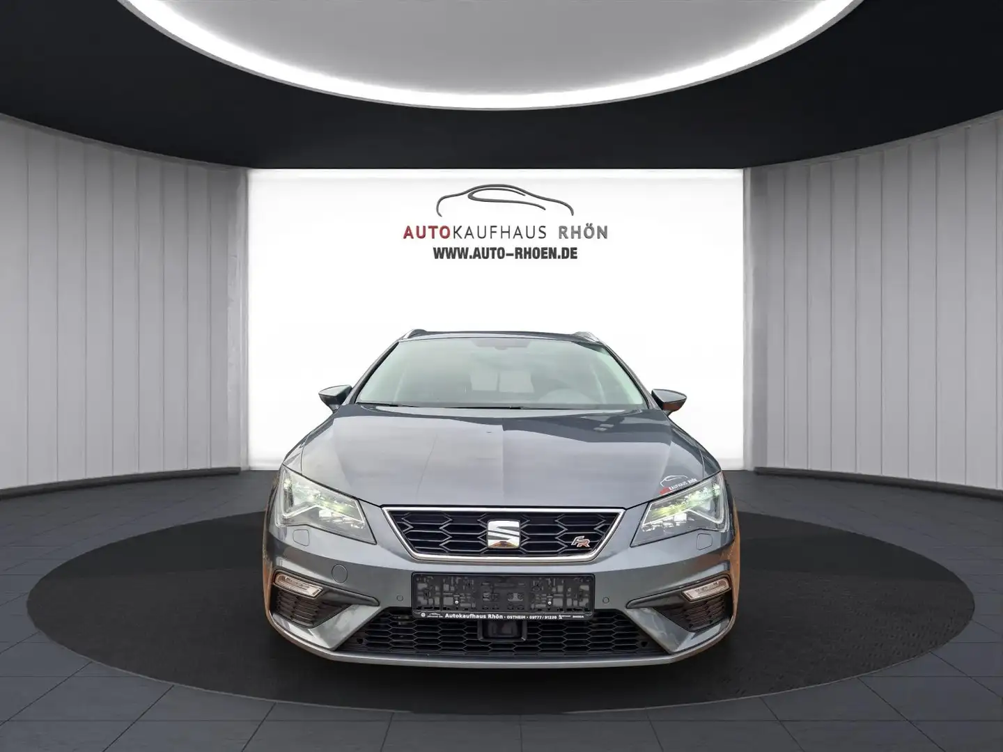 SEAT Leon Leon ST FR 1.8 TSI DSG AHK, ACC, Pano, LED Grau - 2