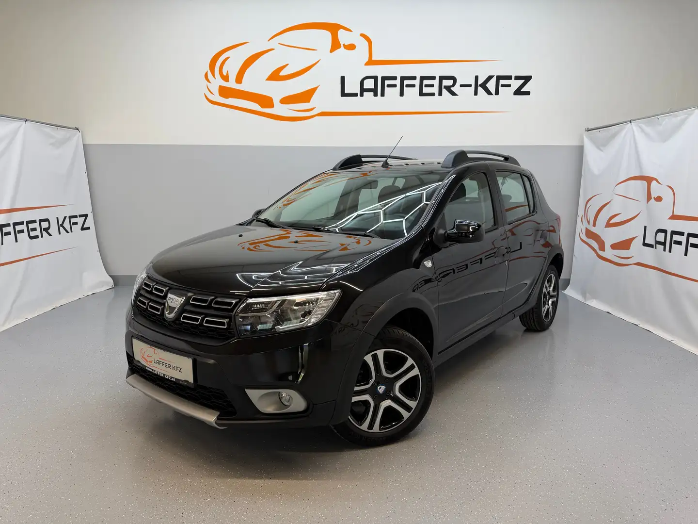 Dacia Sandero Stepway TCe 100 KLIMAAUTO TEMP NAVI RFK Schwarz - 1
