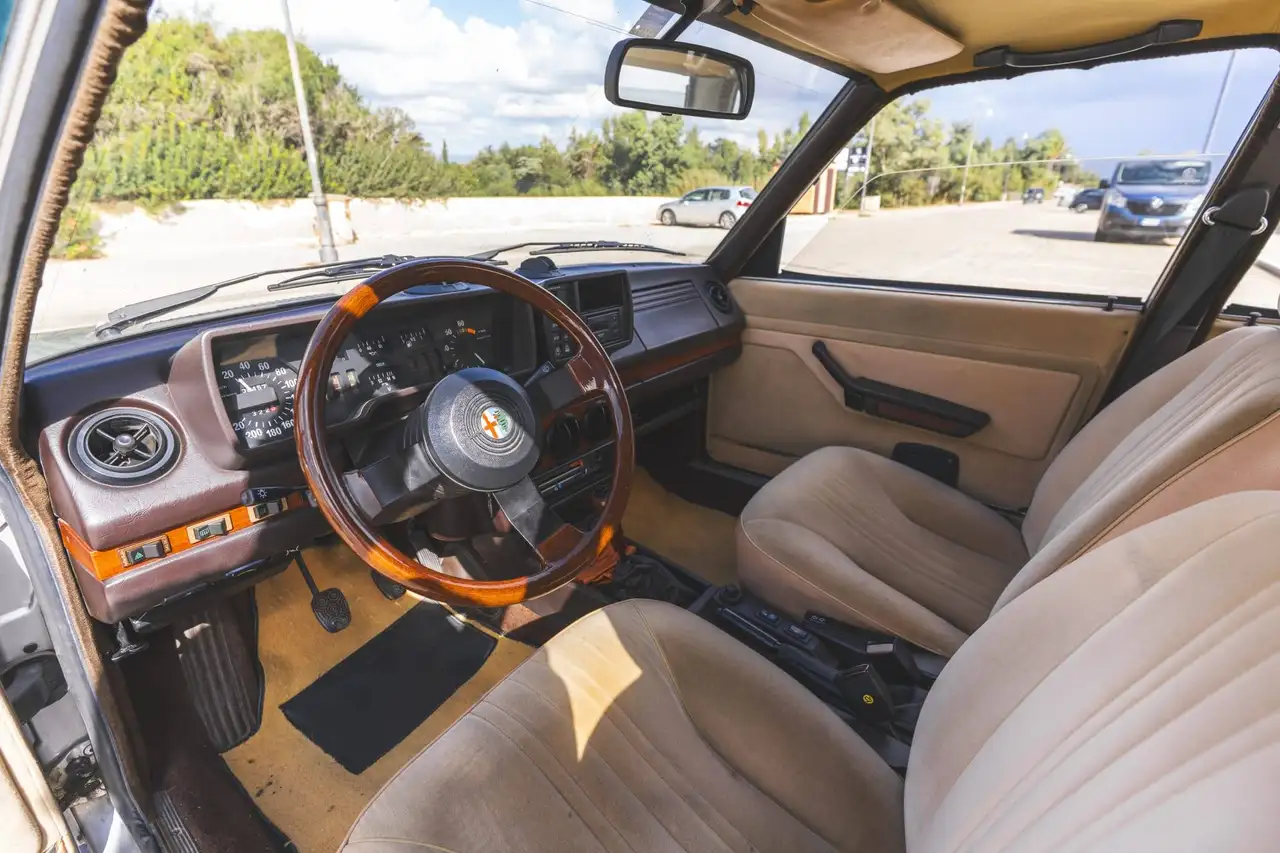 Alfa Romeo Alfetta 2.0, foto 7