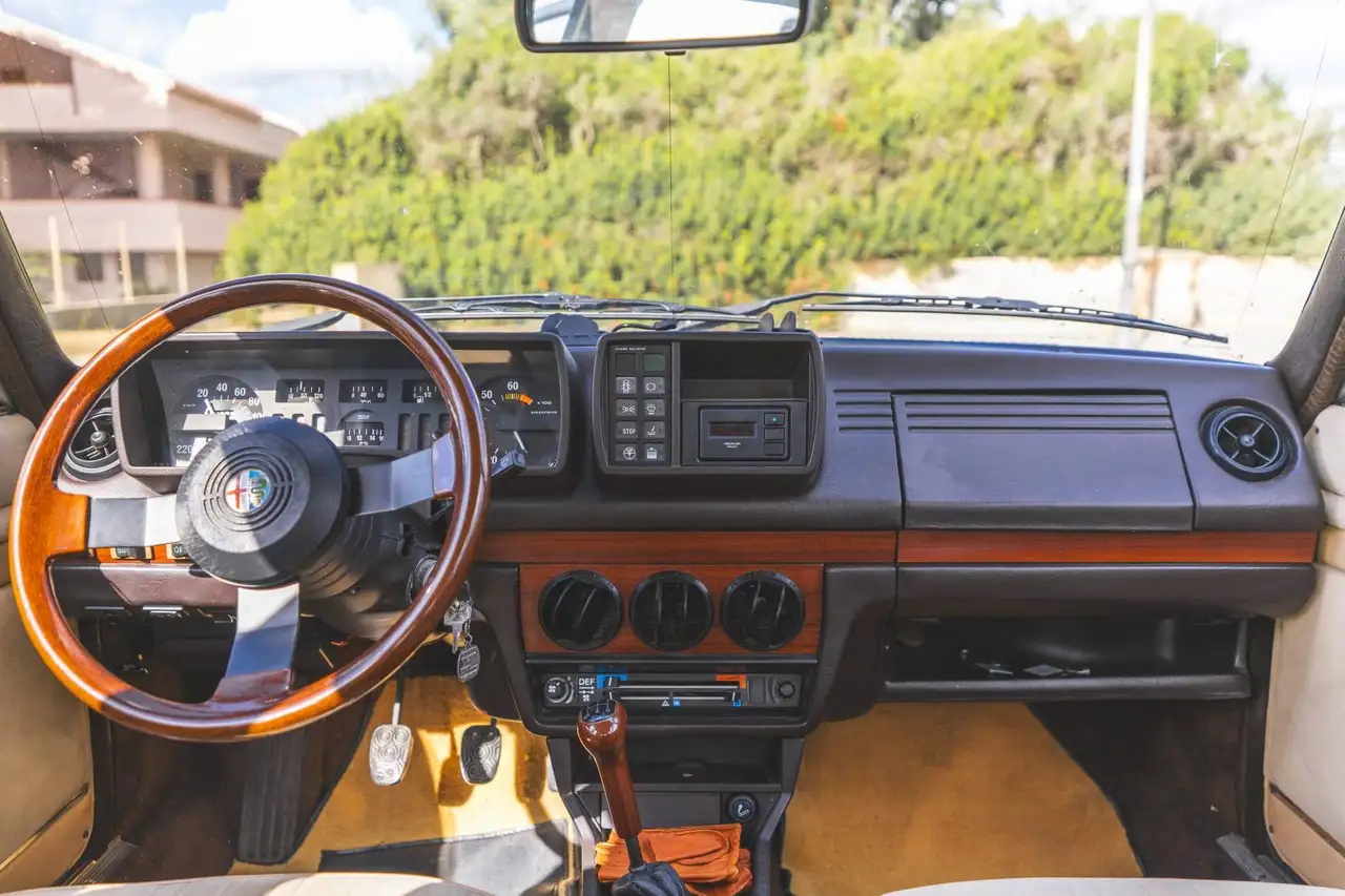 Alfa Romeo Alfetta 2.0, foto 8