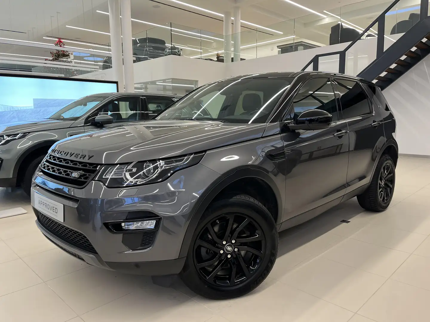 Land Rover Discovery Sport D150 SE AWD Gris - 1