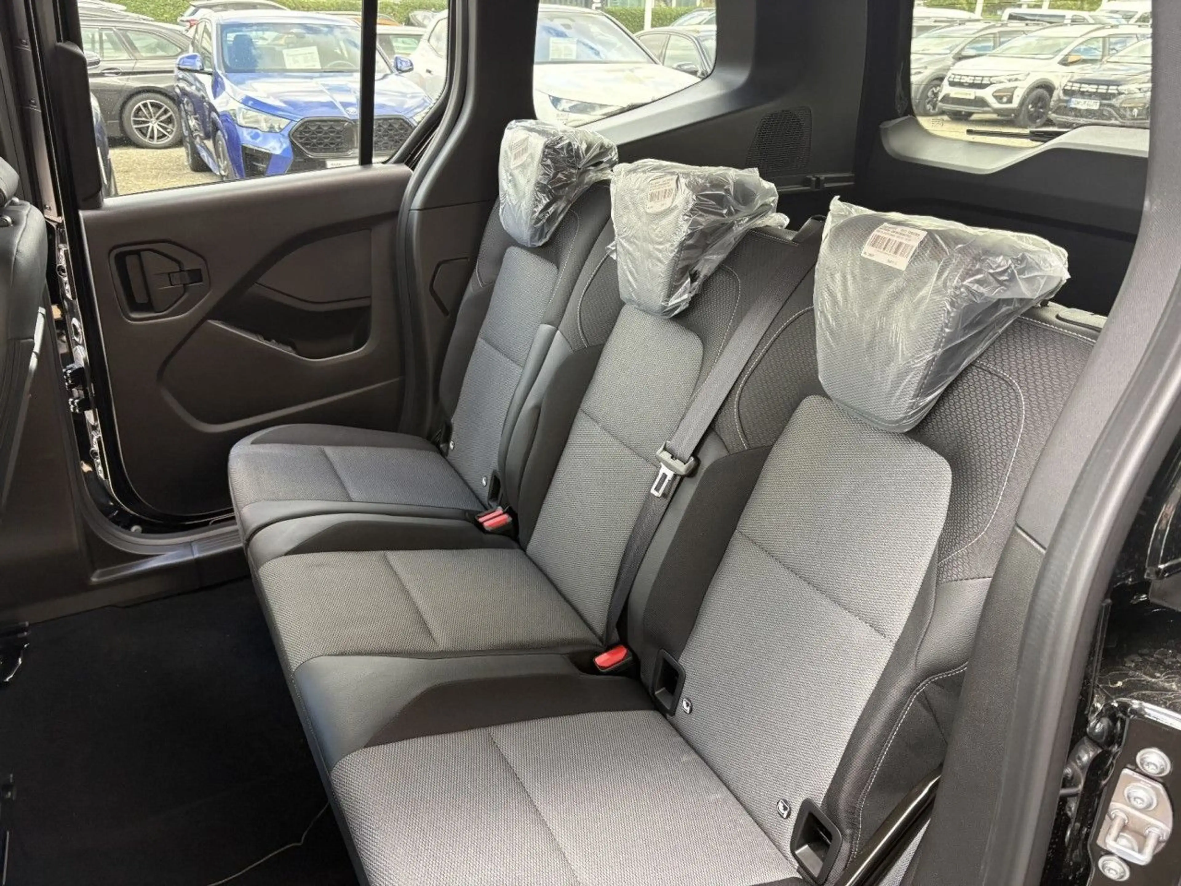 Renault Kangoo PKW TECHNO TCe 130 EDC ABS Fahrerairbag E — photo 11